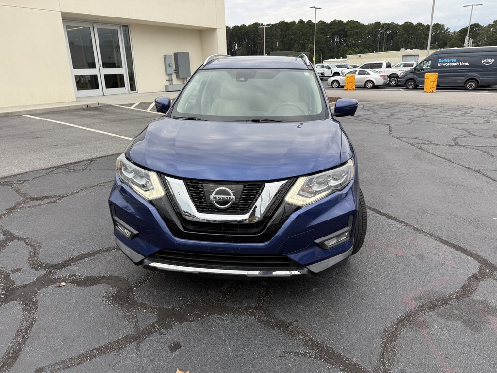Used 2017 Nissan Rogue SL w/ SL Premium Package FWD image 2