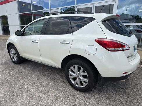 Used 2014 Nissan Murano SV FWD image 2