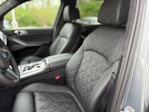 Used 2026 BMW X7 xDrive40i w/ M Sport Package image 14