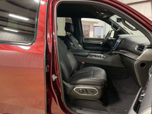 Used 2024 Jeep Wagoneer Series II image 30