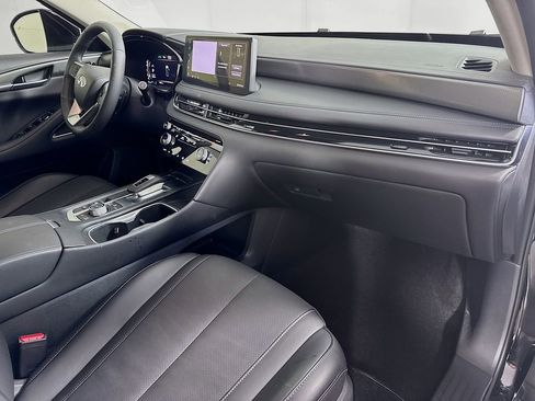 Certified 2026 INFINITI QX60 Luxe w/ Family Package image 39