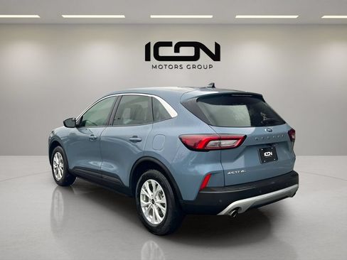 Used 2024 Ford Escape Active w/ Cold Weather Package FWD image 3