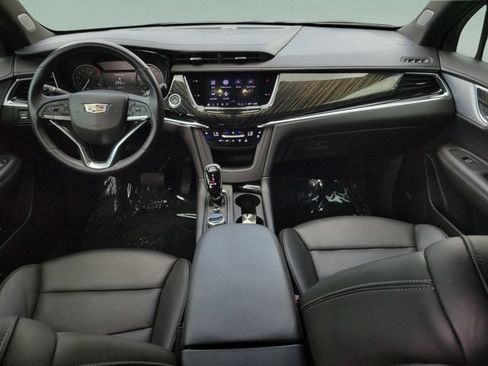 Used 2023 Cadillac XT6 Premium Luxury FWD image 12