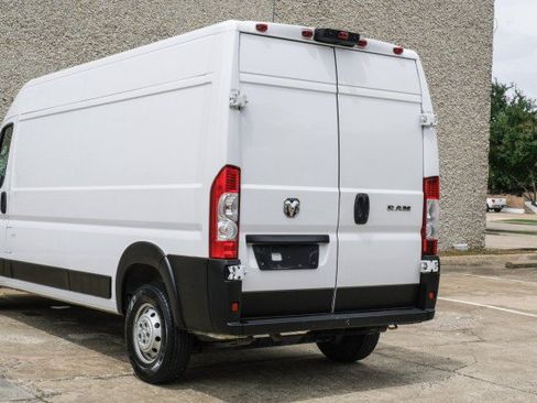 Used 2023 RAM ProMaster 2500 FWD image 14