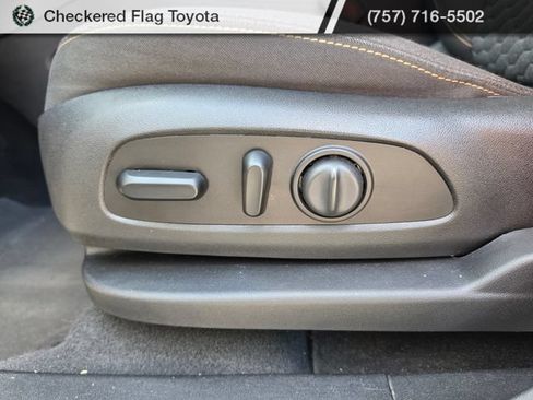 Used 2020 Chevrolet Equinox LT FWD image 21
