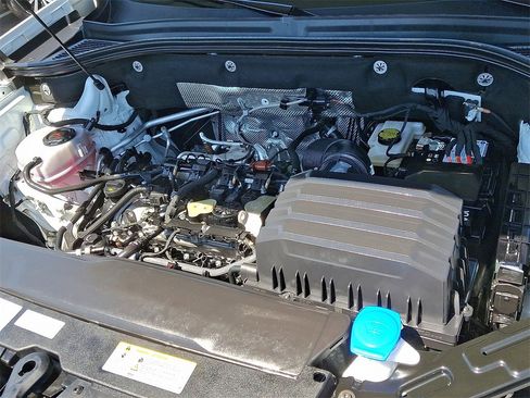 Used 2024 Volkswagen Atlas SEL Premium R-Line image 28