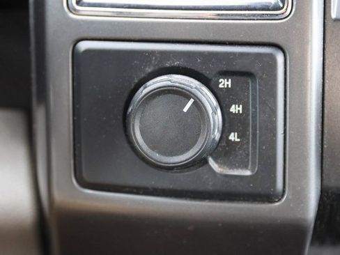 Used 2020 Ford F150 XLT image 25