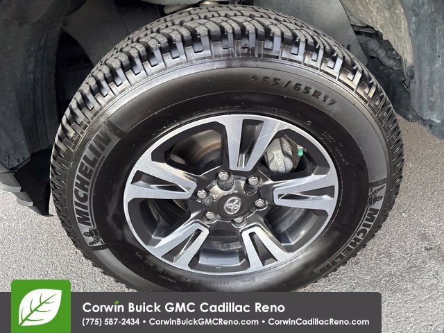 Used 2016 Toyota Tacoma TRD Sport w/ Towing Package AWD/4WD image 40