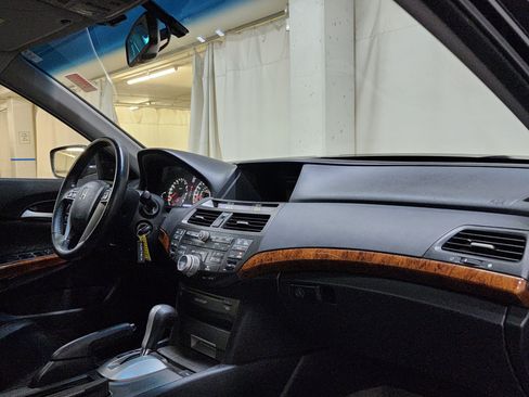 Used 2011 Honda Accord EX-L image 21