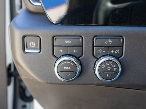 New 2026 GMC Sierra 1500 Elevation AWD/4WD image 17