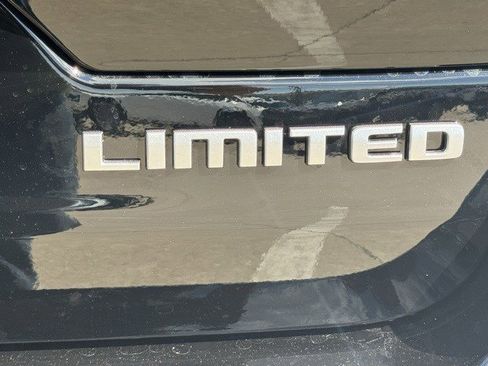 New 2025 Jeep Grand Cherokee Limited w/ Luxury Tech Group II image 38