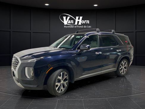Used 2022 Hyundai Palisade Limited w/ Winter Package AWD/4WD image 3