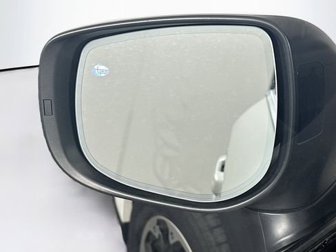 Used 2021 Subaru Crosstrek 2.0i Premium w/ Moonroof Package image 16