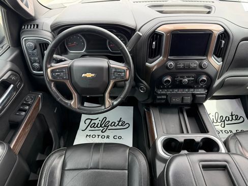Used 2020 Chevrolet Silverado 1500 High Country w/ Technology Package image 10