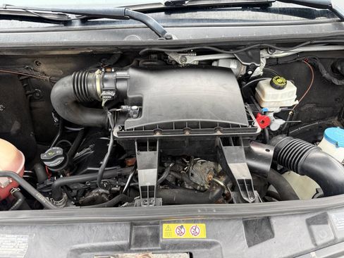 Used 2018 Mercedes-Benz Sprinter 2500 image 17