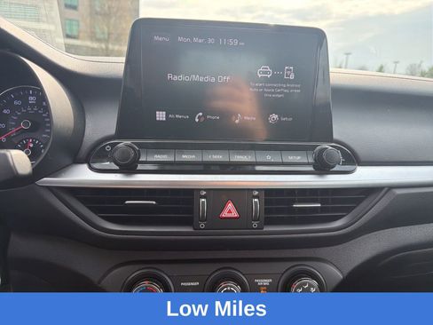 Used 2023 Kia Forte LXS w/ LXS Technology Package image 13