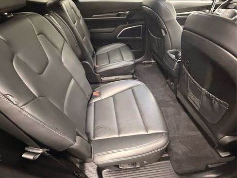 Certified 2025 Kia Telluride S FWD image 16