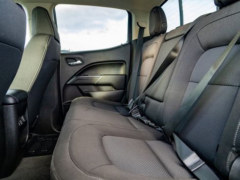 Used 2020 Chevrolet Colorado LT image 23