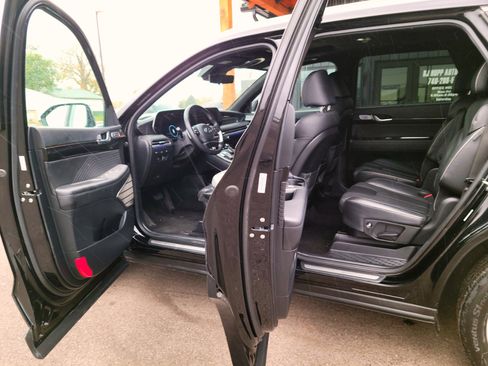 Used 2024 Hyundai Palisade Calligraphy image 7