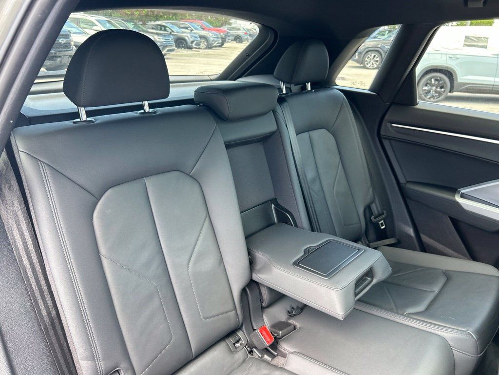 Used 2020 Audi Q3 2.0T Premium w/ Convenience Package AWD/4WD image 45