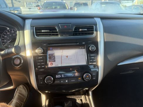 Used 2013 Nissan Altima 2.5 SL w/ Technology Pkg FWD image 13