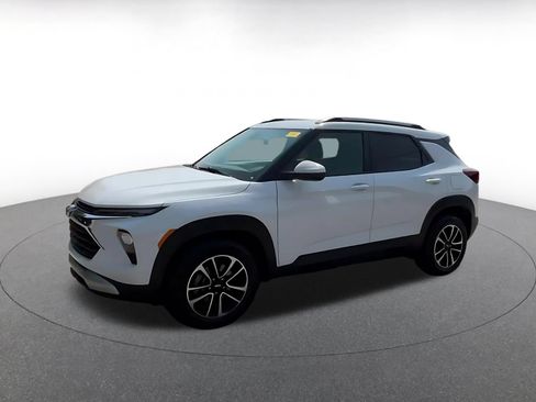 Used 2025 Chevrolet TrailBlazer LT FWD image 8