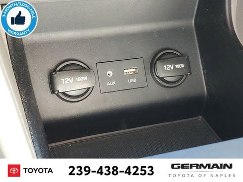 Used 2019 Hyundai Elantra SEL image 32
