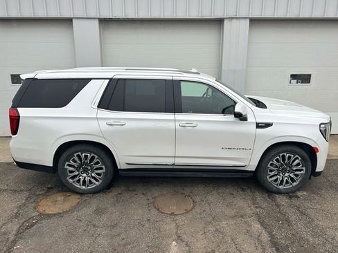 Used 2023 GMC Yukon Denali Ultimate image 6