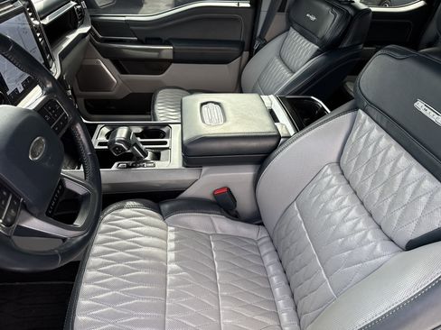 Used 2022 Ford F150 Limited image 4