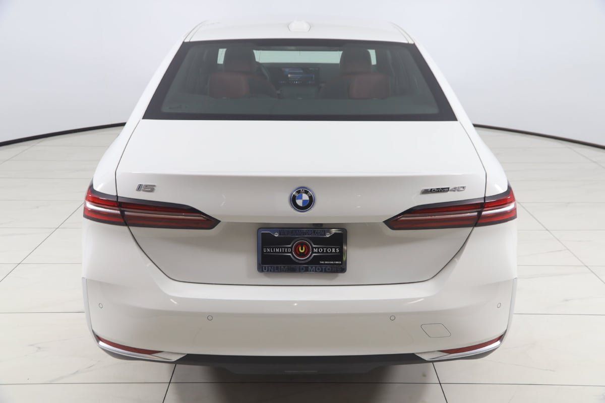 Used 2024 BMW i5 eDrive40i w/ Convenience Package RWD image 41