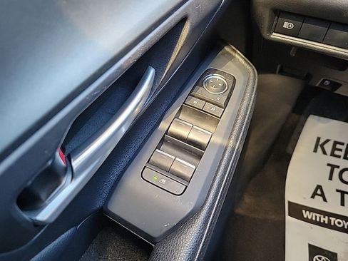 Used 2025 Toyota Grand Highlander AWD image 24