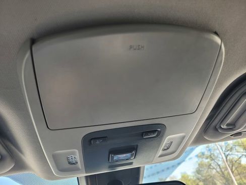 Used 2024 Toyota Camry SE image 21