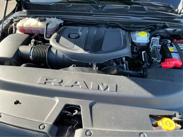 Used 2025 RAM 1500 Big Horn AWD/4WD image 11