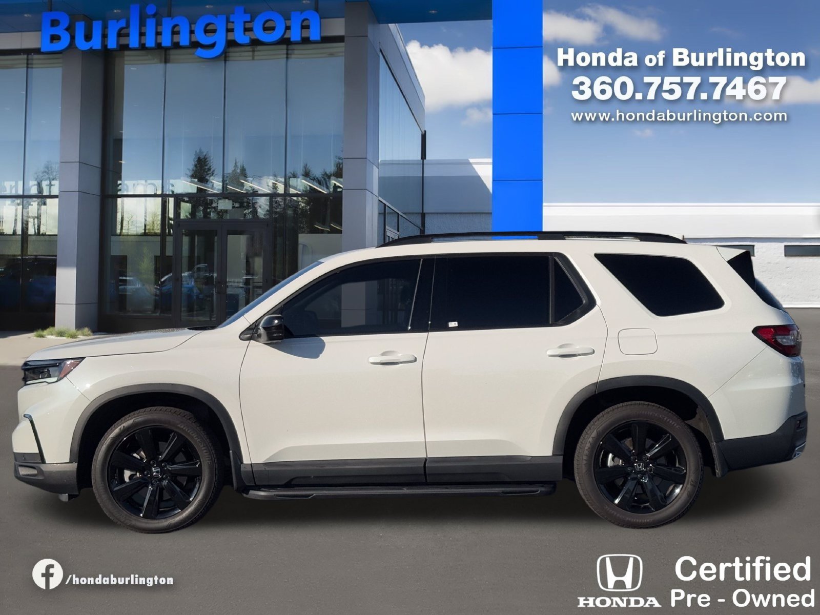 Used 2025 Honda Pilot Black Edition image 3
