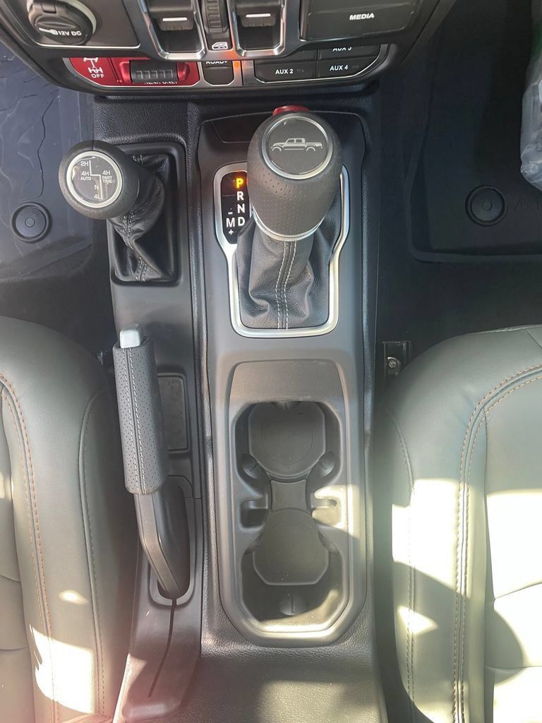 New 2026 Jeep Gladiator Mojave AWD/4WD image 17