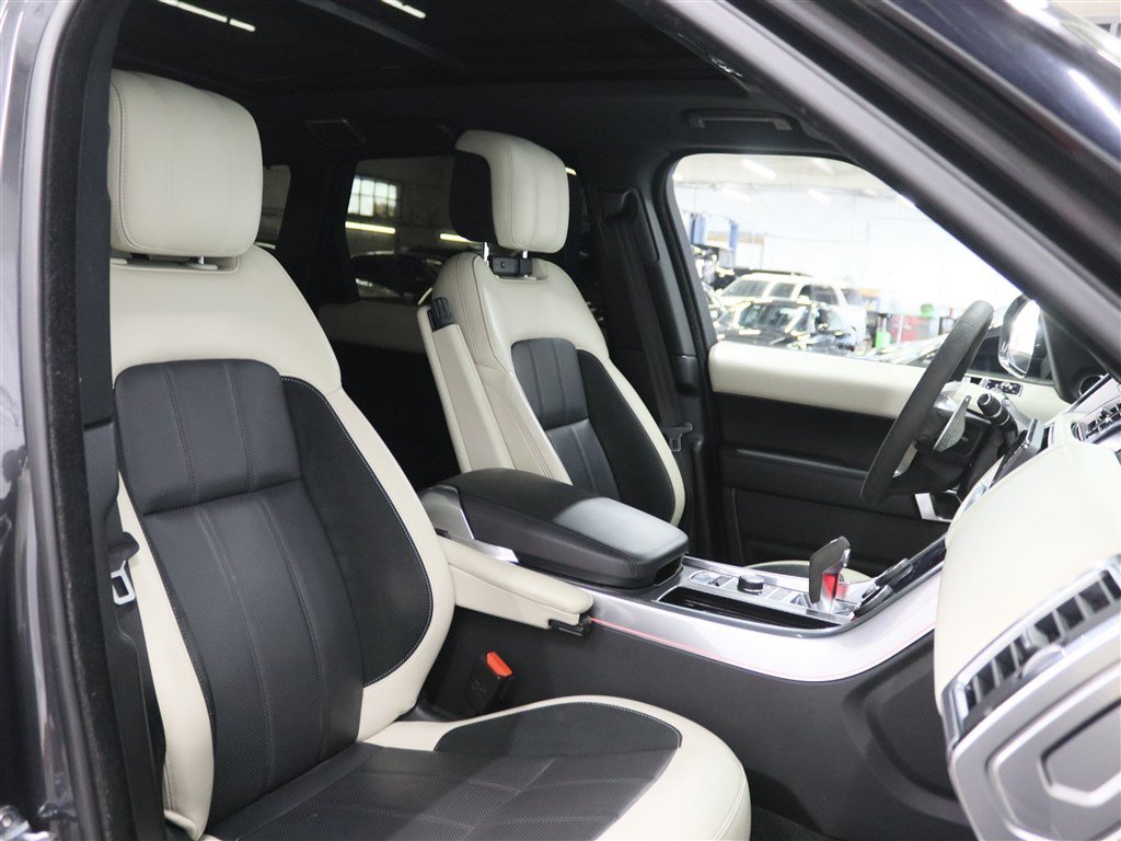 Used 2020 Land Rover Range Rover Sport HST AWD/4WD image 32