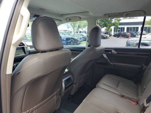 Used 2019 Lexus GX 460 Premium AWD/4WD image 9