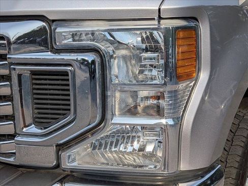 Used 2022 Ford F350 Lariat AWD/4WD image 2