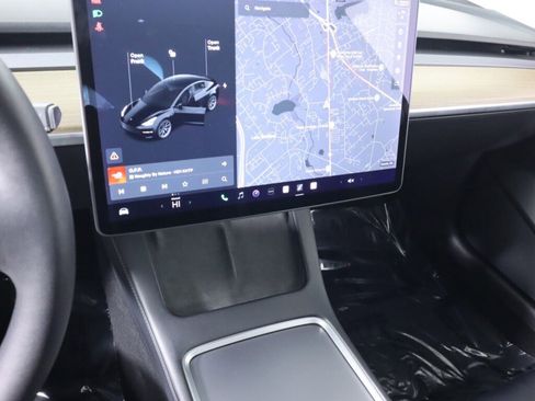 Used 2021 Tesla Model 3 Standard Range Plus image 13