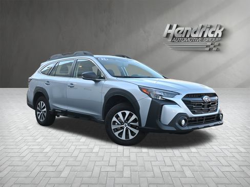 Certified 2025 Subaru Outback w/ Popular Package #1A image 2