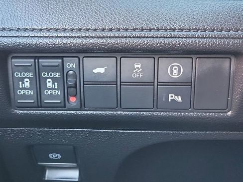 Used 2022 Honda Odyssey Touring image 18