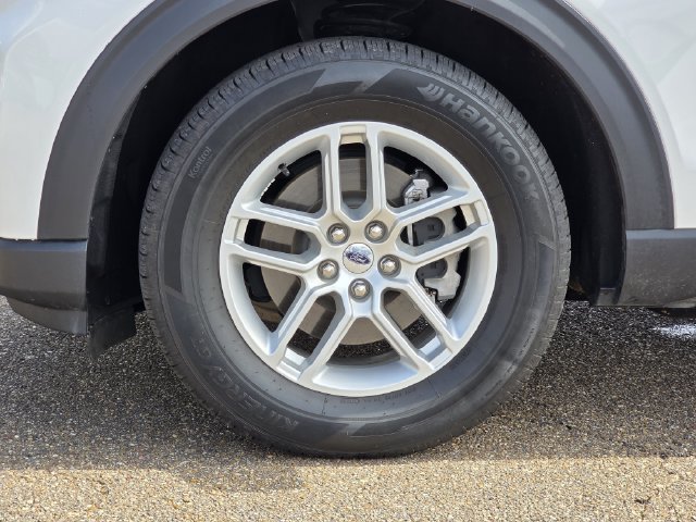 Used 2025 Ford Explorer Active w/ Active Comfort Package RWD image 34