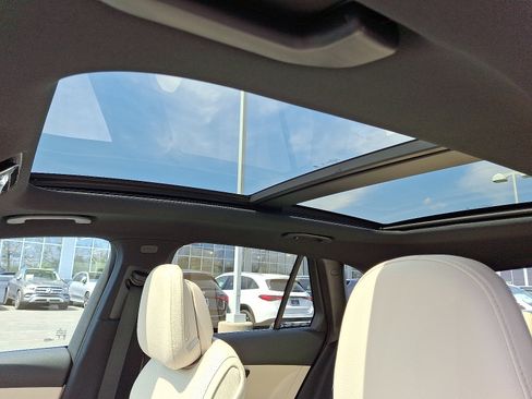 New 2026 Mercedes-Benz GLC 300 4MATIC image 13