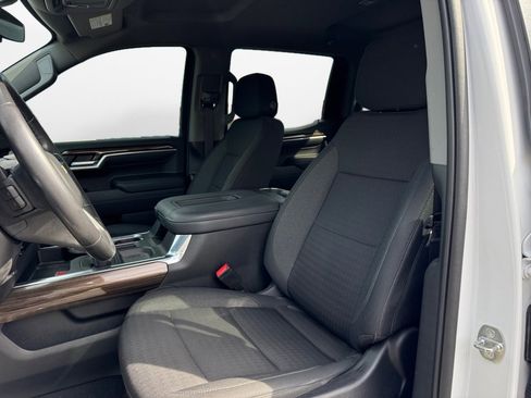 Used 2022 Chevrolet Silverado 1500 LT AWD/4WD image 9