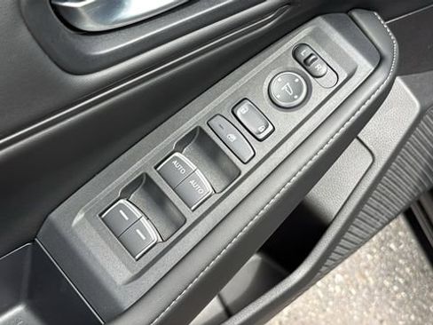 Used 2025 Honda Accord Sport image 19