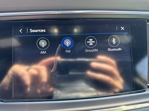 Used 2024 Buick Enclave Premium image 21