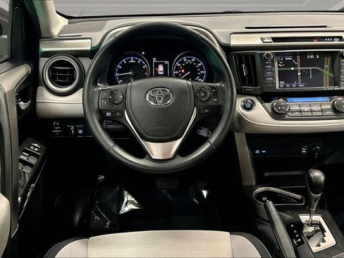 Used 2018 Toyota RAV4 Adventure AWD/4WD image 8