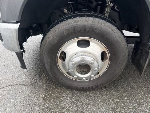 Used 2023 Ford F350 Lariat w/ Lariat Ultimate Package image 7