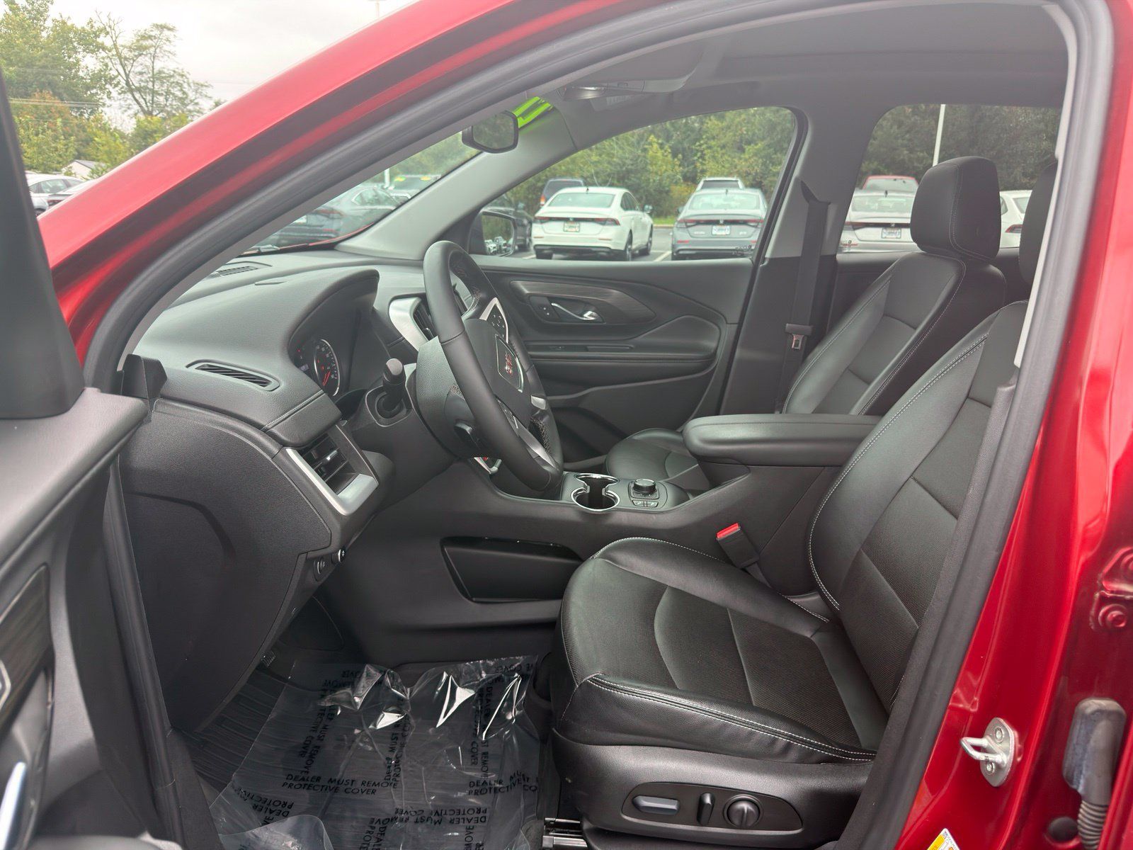 Used 2023 GMC Terrain SLT w/ Infotainment Package II FWD image 11