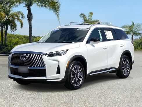 Certified 2026 INFINITI QX60 Luxe w/ Cargo Package FWD image 2
